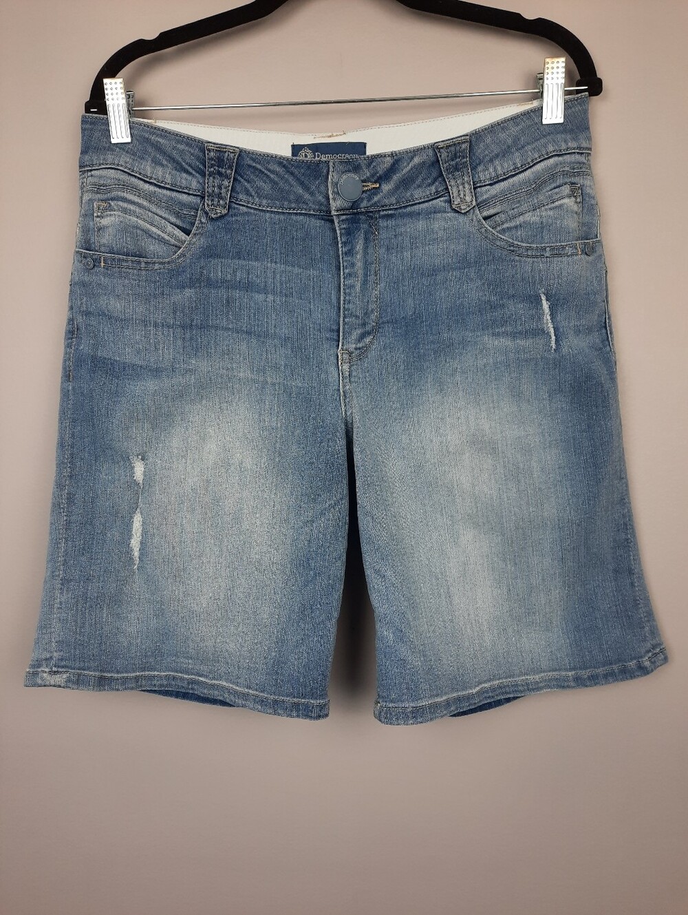 Democracy Light Wash Denim Mid Rise Comfort Waist Distressed Jean Shorts size 10